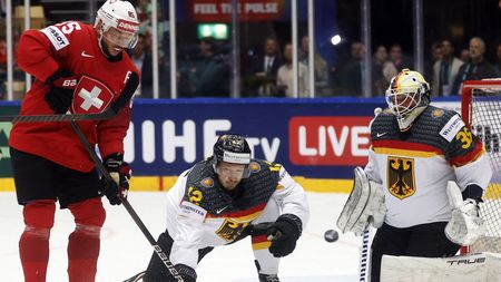 HOKEJ ONLINE: Švýcaři drtí německou obranu, Andrighetto zaznamenal hattrick. Pokračuje i střelecký koncert Finů
