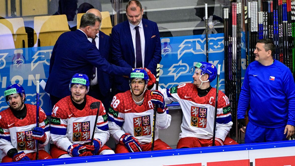 Mám trošku problém… Rulíka zmátla IIHF, pak smekal před absolutním profesionálem Červenkou