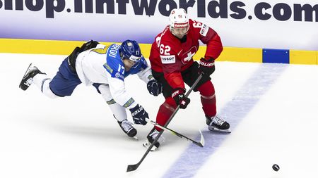 HOKEJ ONLINE: Rakousko vede přímou bitvu o čtvrtfinále MS. Kazachstán zaskočil Švýcary