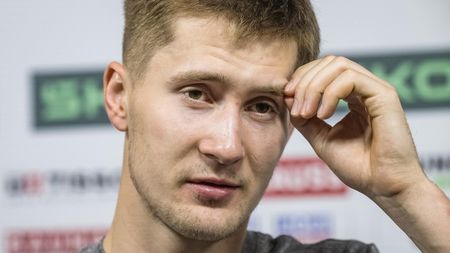 Nečas s Hertlem terčem kritiky. Americký novinář je zařadil na nelichotivý seznam