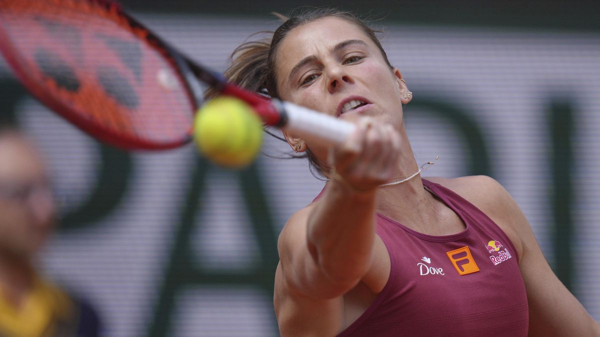 Drsný výprask světové devítky na French Open. Potupný rekord Navrátilové se otřásal