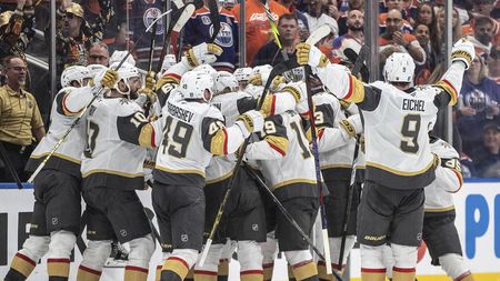 Vegas s Hertlem rozhodlo neuvěřitelným gólem v poslední sekundě