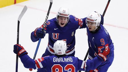 HOKEJ ONLINE: Slováci s Kanadou prohrávají. Dánové vedou severské derby