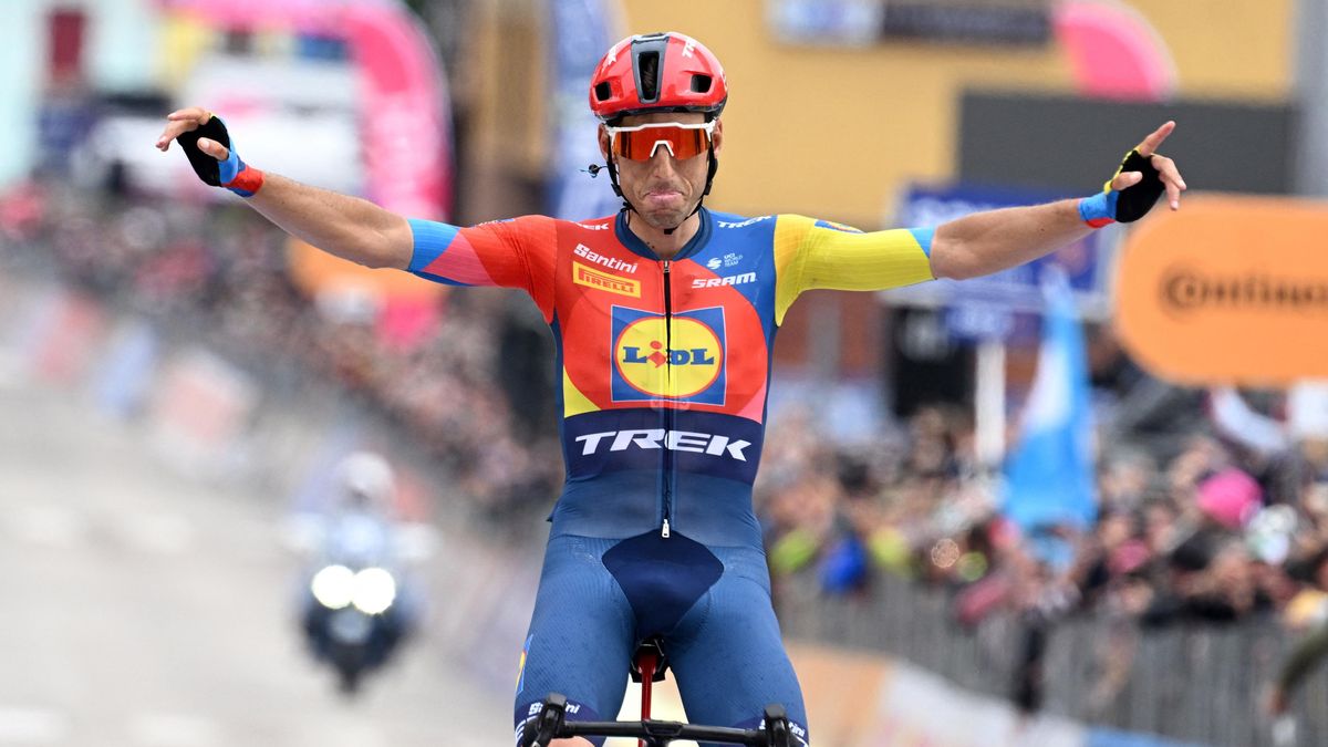 Španěl Verona se postaral o šestý triumf týmu Lidl-Trek na letošním Giru d'Italia.