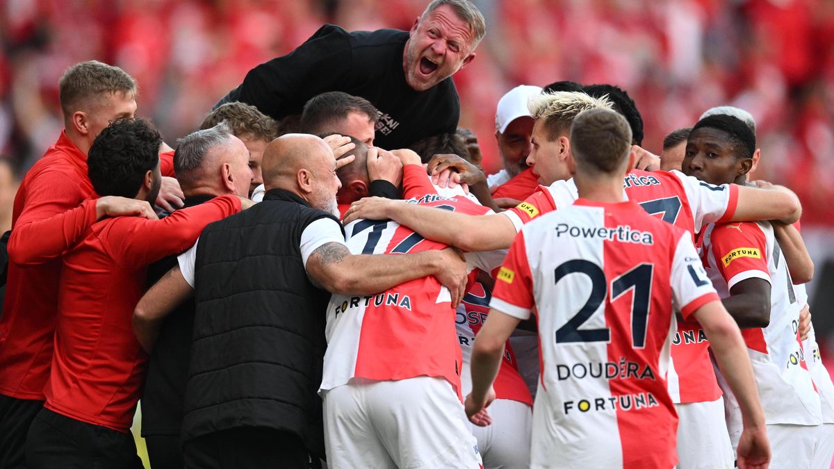 Nadstavbové derby ovládla Slavia. Sparta padla potřetí v řadě