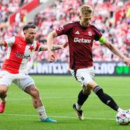 Vasil Kušej ze Slavie a Filip Panák ze Sparty během derby