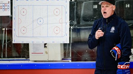 Nerozumím tomu, kroutil Rulík hlavou nad sudími. Ohledně zraněného Kundrátka nepanuje optimismus