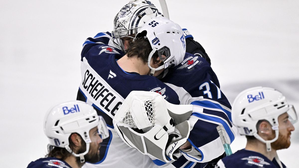 Winnipeg v boji o Stanley Cup končí! Scheifelův gól po smrti otce nestačil