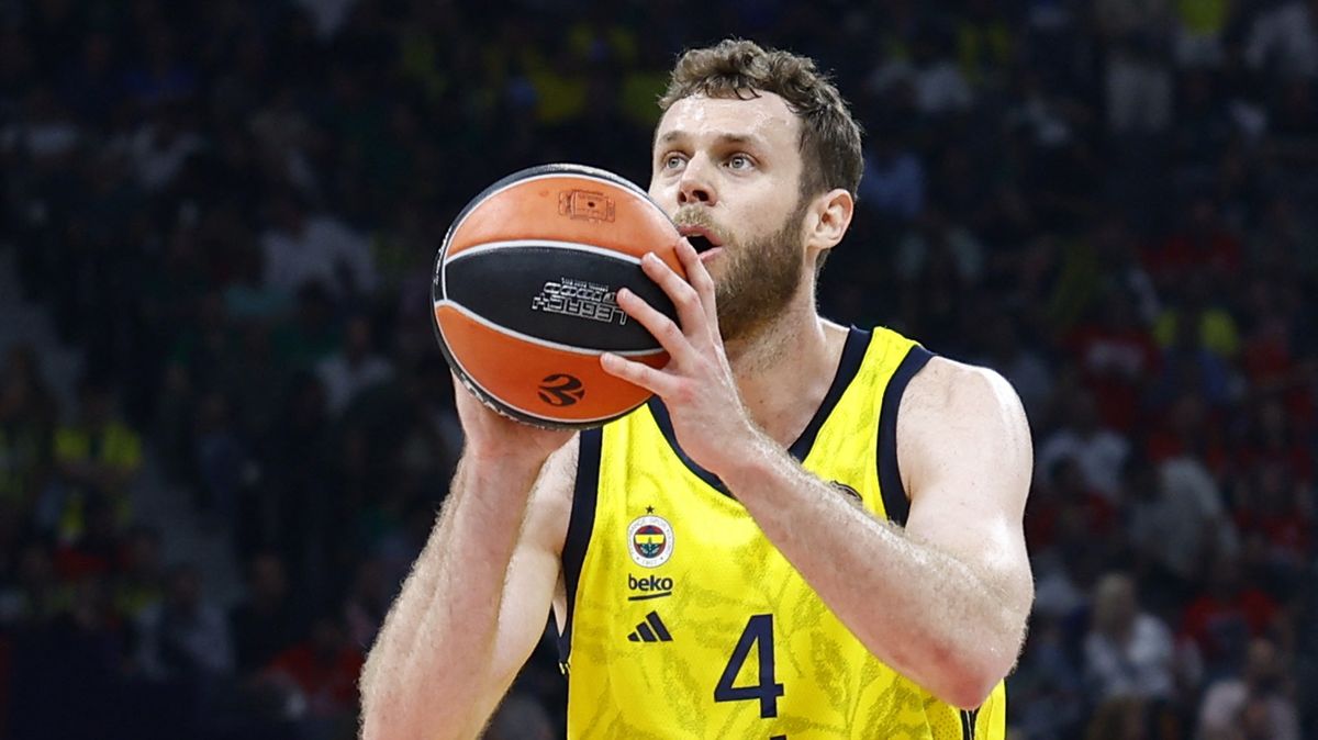 Basketbalisté Fenerbahce vyhráli po osmi letech Evropskou ligu