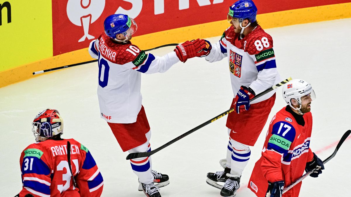 Loni zvítězili Cozens a Boldy. Kdo ovládne tabulku střelců a kanadské bodování na MS v hokeji 2025