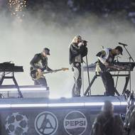 Finále Ligy mistrů jako velká show. Před zápasem vystoupili Linkin Park