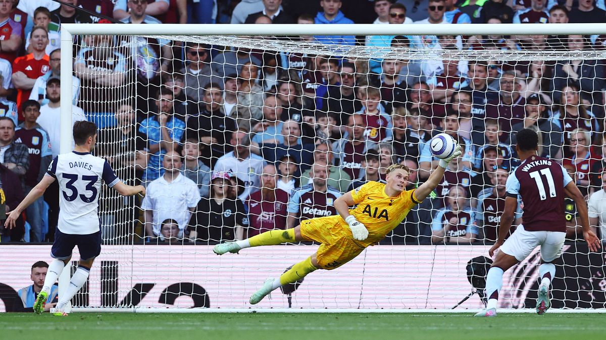 Tottenham s Kinským prohrál na hřišti Aston Villy