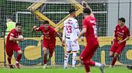 FOTBAL ONLINE: Odvety baráže vrcholí. Pardubice drží těsný náskok, Dukla s Vyškovem jsou blízko prodloužení