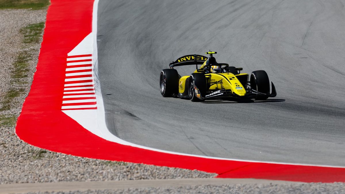 Staňkovi se ve Španělsku nedařilo. V hlavním závodu formule 2 dojel jedenáctý