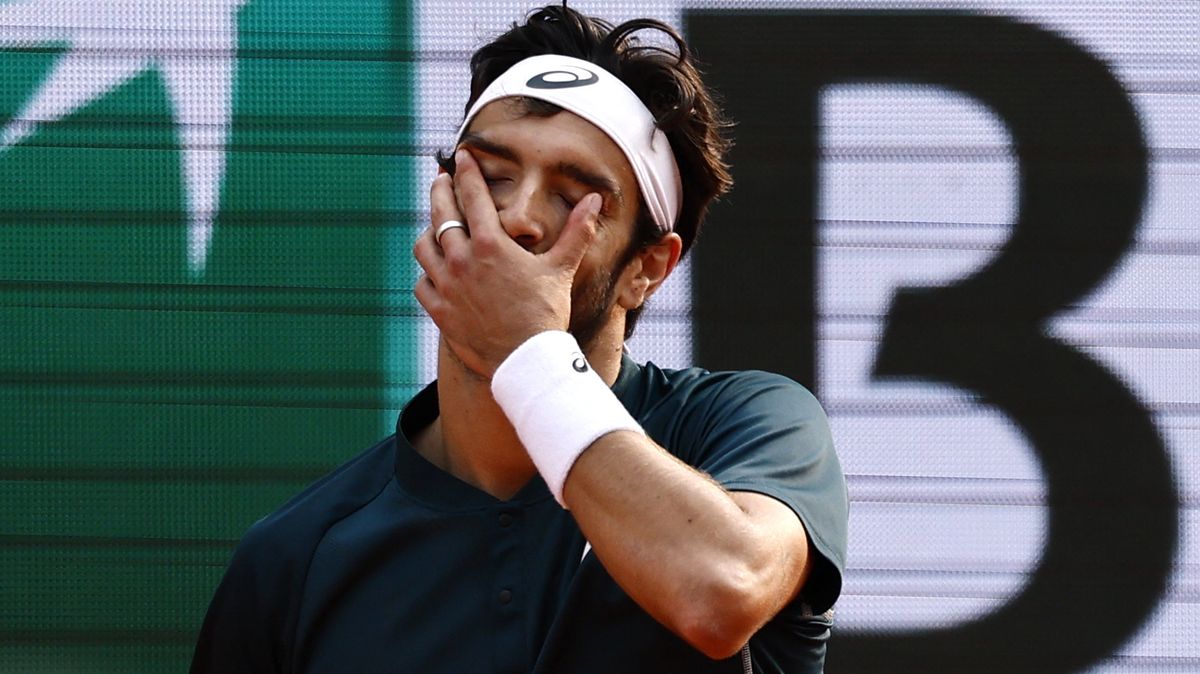 Zraněný grandslamový semifinalista Musetti se odhlásil z Queen's Clubu