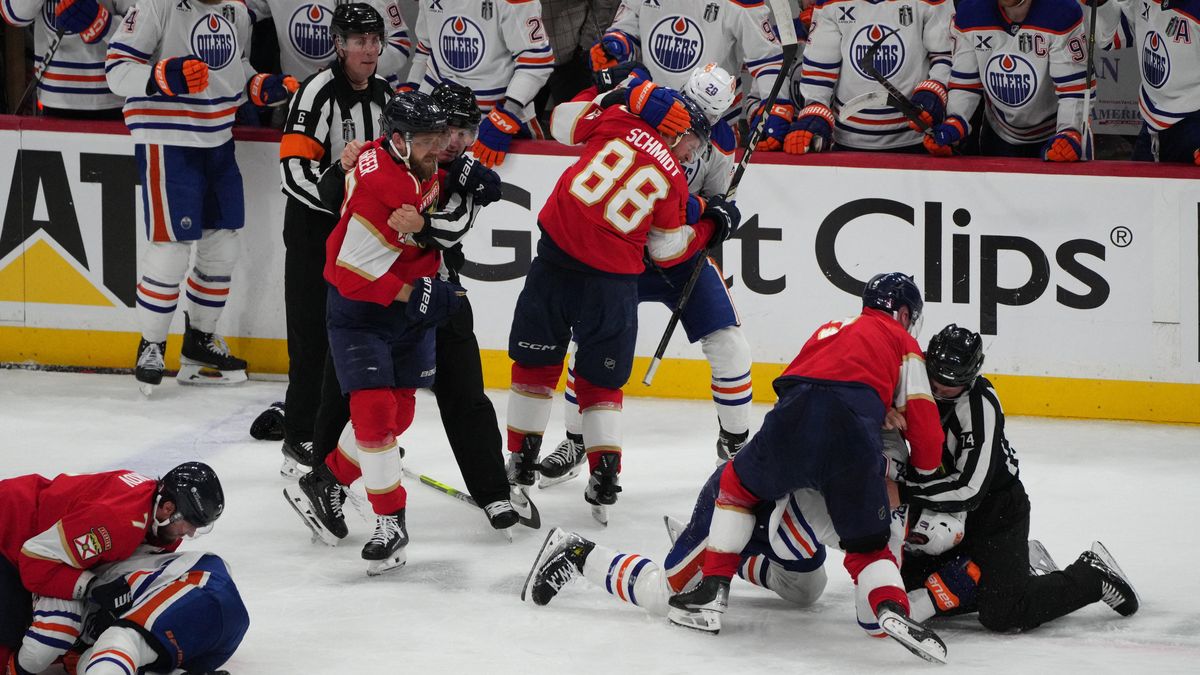 Debakl, fauly a frustrace. Edmonton si ve třetím finále Stanley Cupu uřízl ostudu