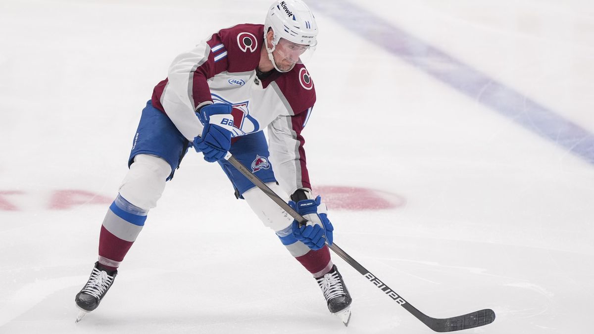Zkušený útočník Nelson bude hrát v NHL nadále za Colorado