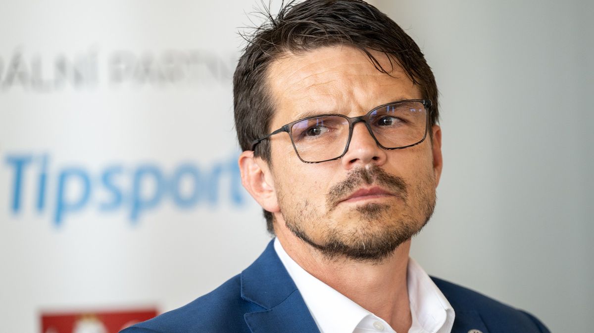 Mám pocit, že se vše zbláznilo, říká ředitel Hradce. S Daridou se domluvil za čtvrt hodiny