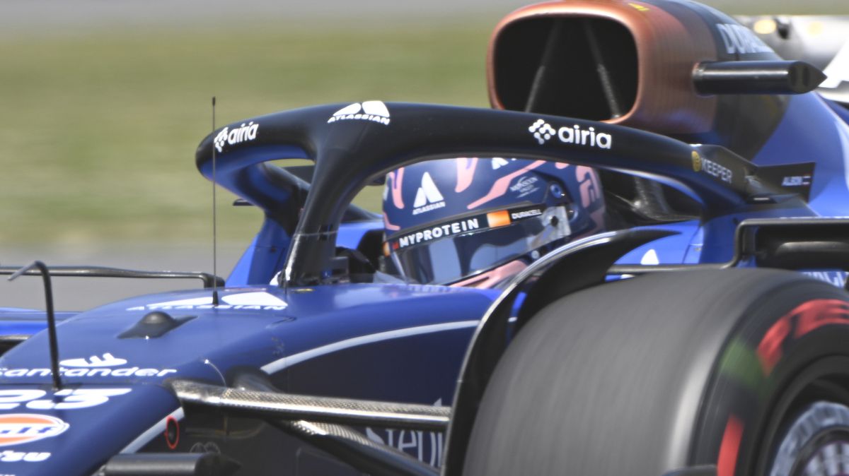 Nevídané. Albonovi při kvalifikaci F1 v Montrealu odlétl kryt motoru