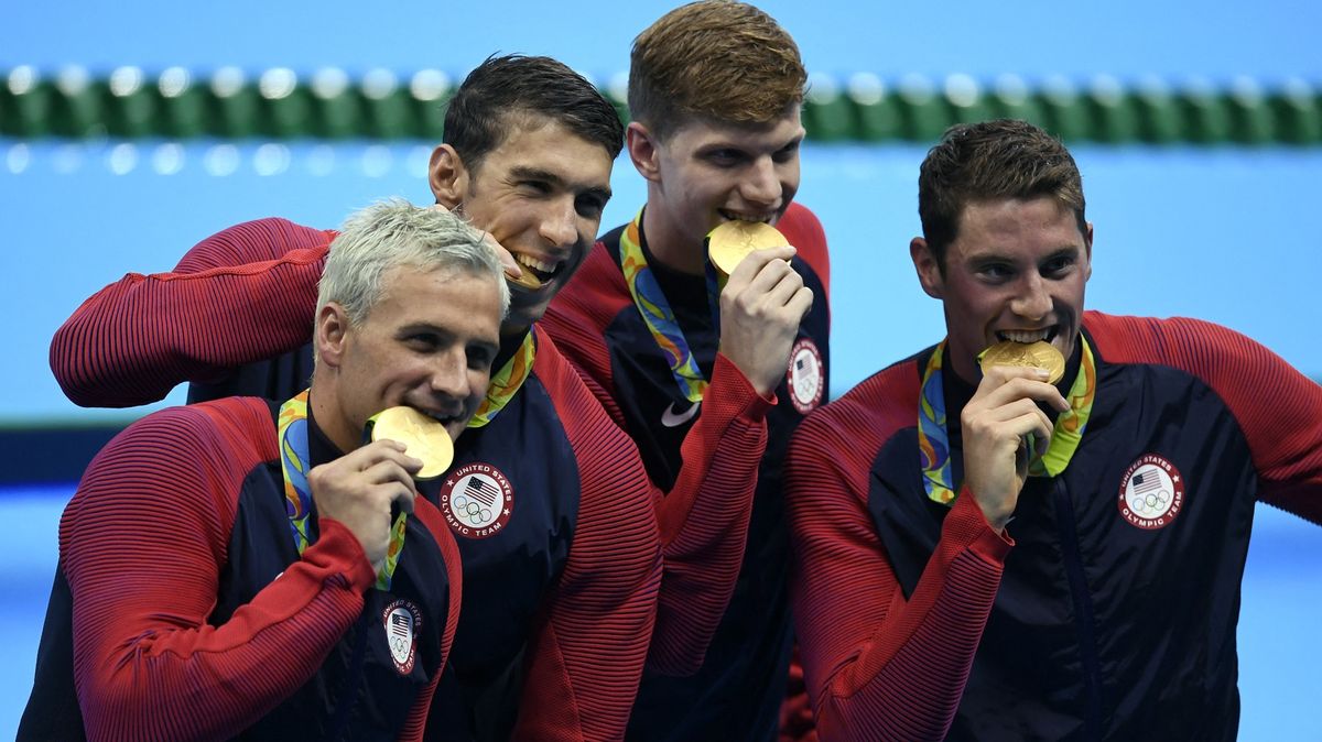 Šestinásobný olympijský šampion se rozvádí. S modelkou Playboye nasekali obří dluhy