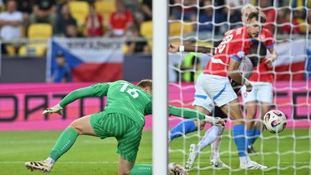 Fila? Jestli byl naštvaný, vyříkáme si to. Horníčkovi nic nevyčítám, reagoval Suchopárek po Anglii