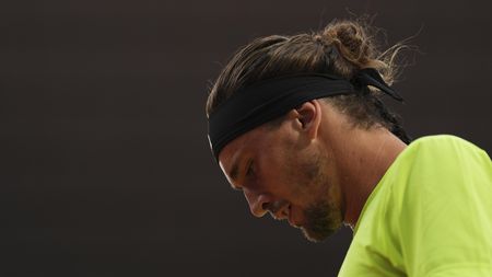 Zbav se otce a bratra, vyzývá legenda světovou trojku po krachu na French Open