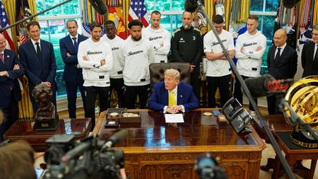 Trumpův trapas. Otázkou zaskočil hráče Juventusu, ti po sobě jen nevěřícně pokukovali