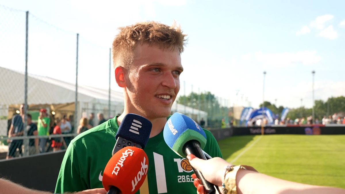 Šmicerův syn se blýskl proti hvězdám. Pak vzkazoval: Díky, táto!