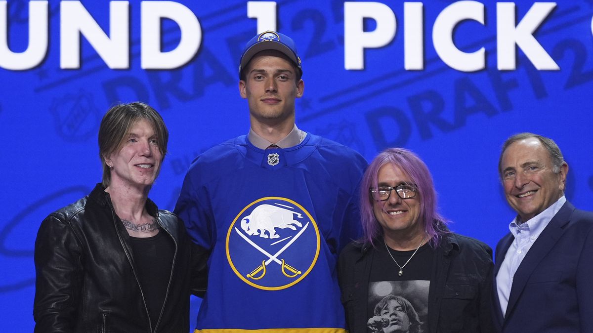 Mrtku si v draftu vybralo Buffalo, v 1. kole došlo i na dalšího Čecha