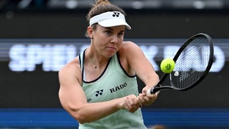 TENIS ONLINE: Nosková bitvu o finále nezačala dobře, světová trojka jí hned vzala servis