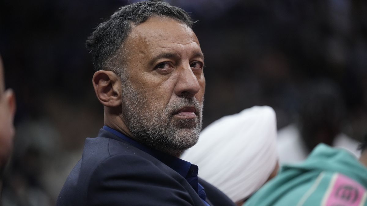 Někdejší hvězda NBA Divac si při nehodě na motorce zlomil kyčel