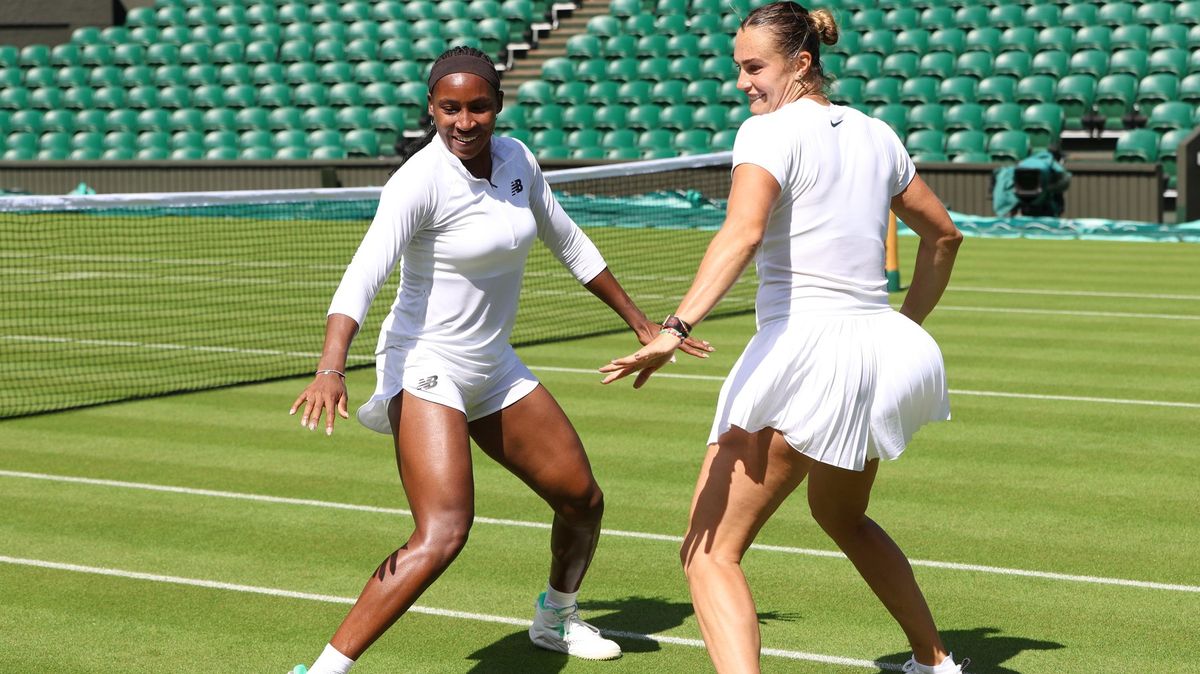Spory zapomenuty? Sabalenková ve Wimbledonu tančila s Gauffovou
