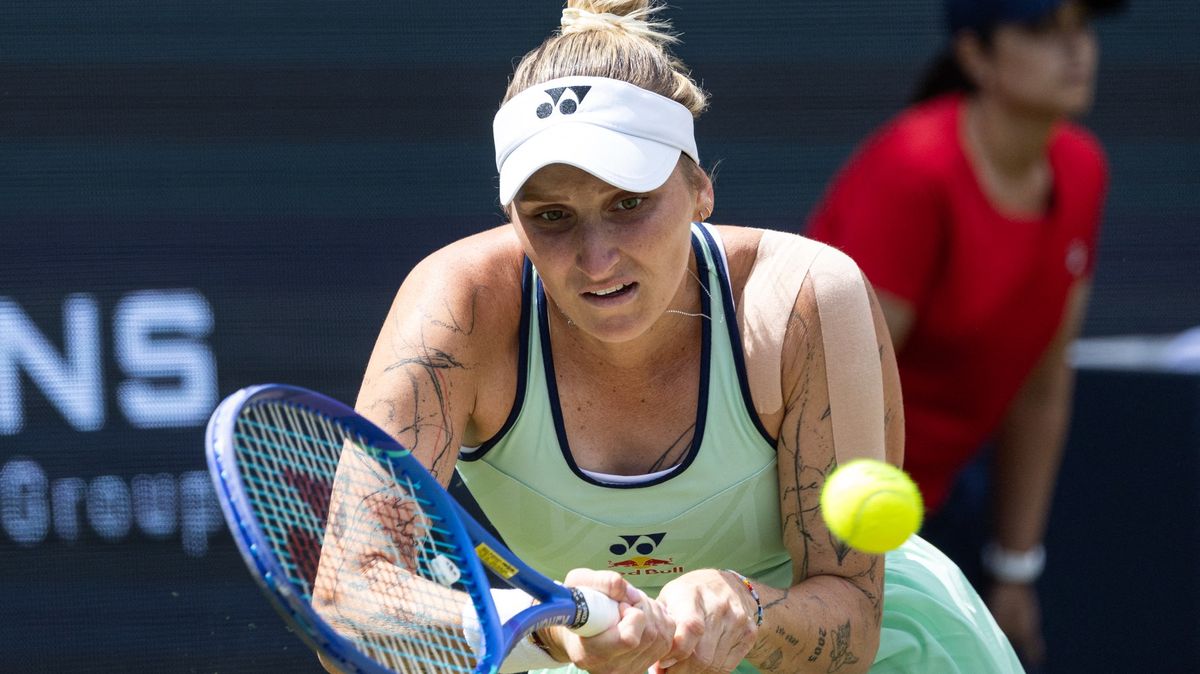 Vondroušová zvládla dramatický duel s Ruskou. Na kurtu strávily skoro dvě a půl hodiny
