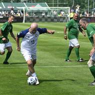 Na exhibici se představil i reprezentační trenér Ivan Hašek (v bílém).