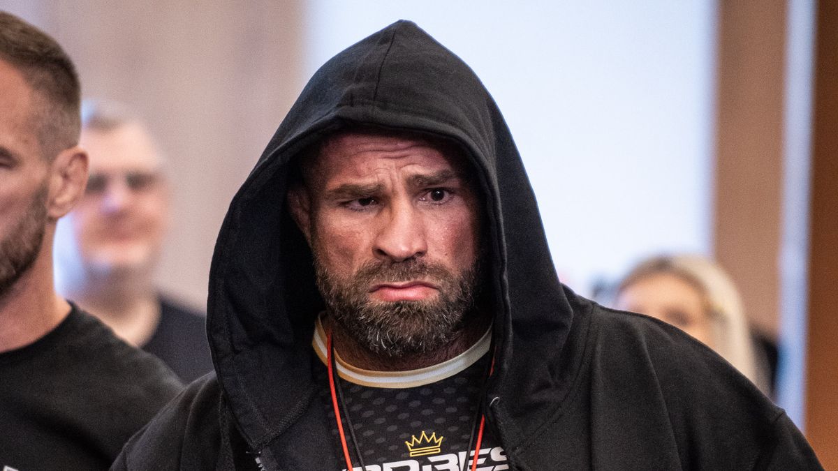 Vémola jde do vazby, soud se obává jeho útěku