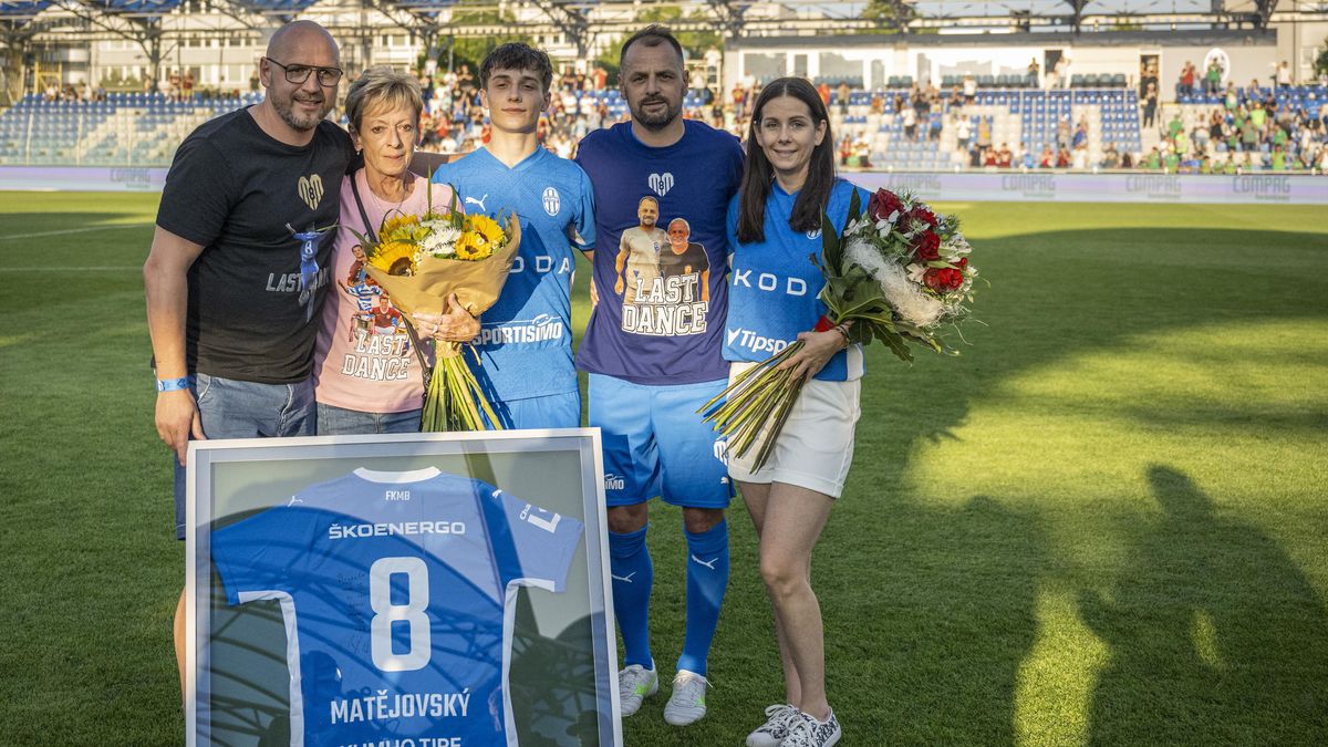 Matějovský si zahrál se synem, který proměnil penaltu a nahrál i na gól Kuličovi
