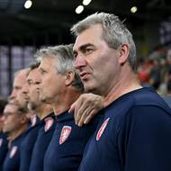 Česká lavička v čele s Janem Suchopárkem.