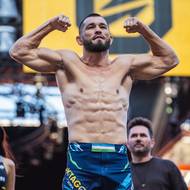 Machmud Muradov a jeho forma před soubojem s Patrikem Kinclem.