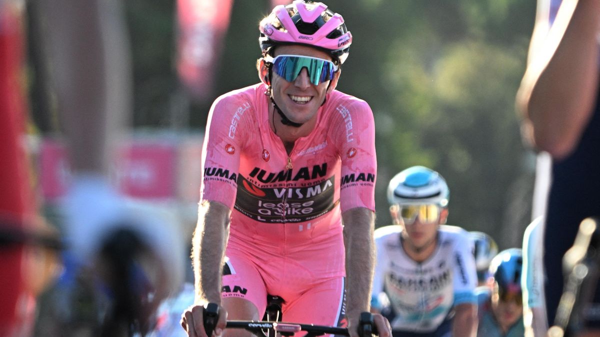 Simon Yates vyhrál poprvé Giro d'Italia, v poslední etapě triumfoval Kooij