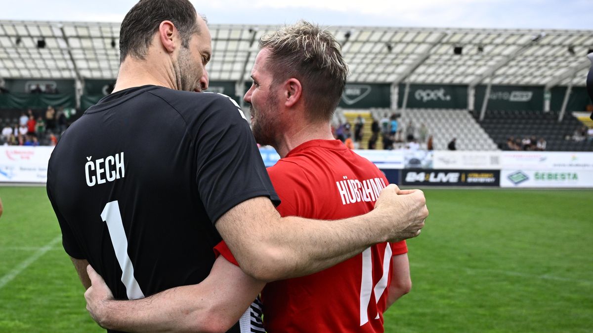 Z finále Ligy mistrů za Hübschmanem. Jeden z mých největších kamarádů ve fotbale, řekl Čech