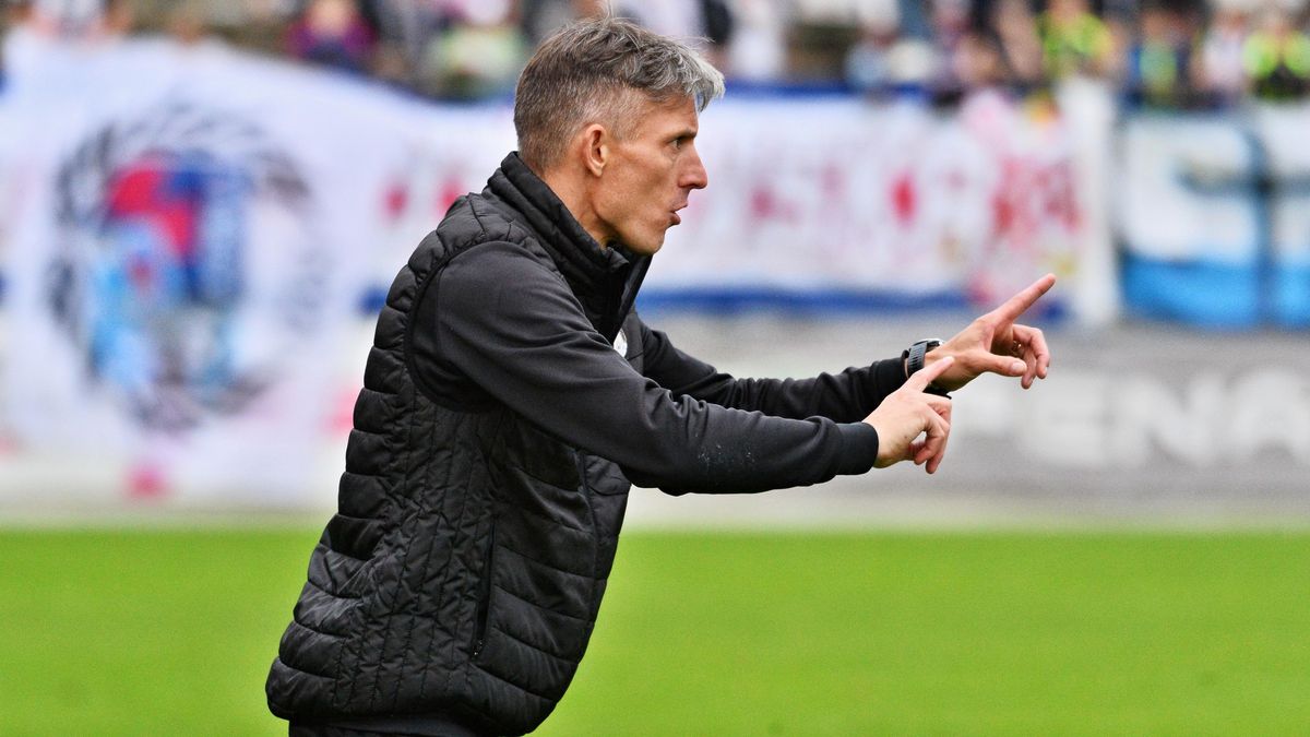 Čtvrtý kouč za poslední rok. Slovácko má zvednout trenérský odchovanec klubu, co zaujal ve druhé lize
