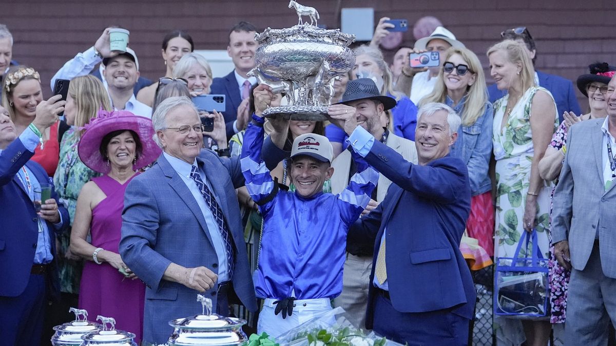 Hnědák Sovereignty po Kentucky Derby zvítězil také v Belmont Stakes