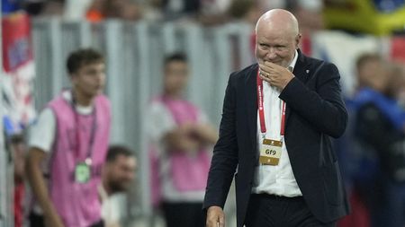 Odvolání Haška není na pořadu dne, řekl šéf fotbalu. Řešil i přítomnost kontroverzní postavy v Osijeku