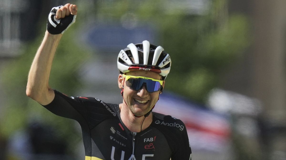 Úžasná sólojízda. Belgický šampion z úniku zkompletoval sbírku vítězství na Grand Tour