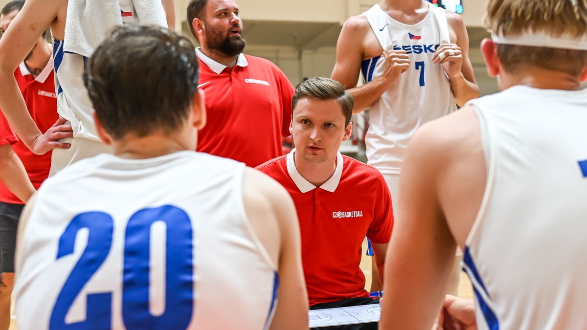Basketbalová dvacítka vyřídila Ukrajinu a udržela se mezi elitou
