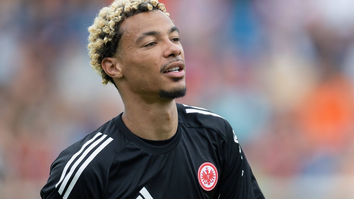 Další liverpoolskou posilou je Ekitiké, Frankfurt za něj dostane dvě miliardy