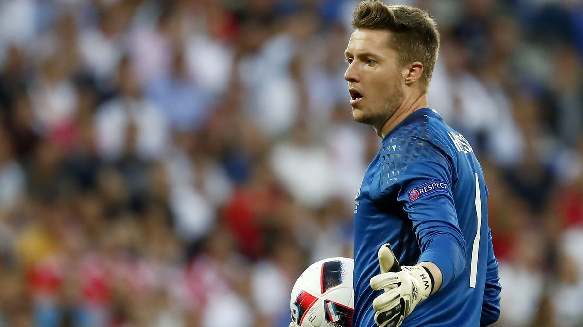 Bývalý brankář velšské reprezentace Hennessey ukončil kariéru