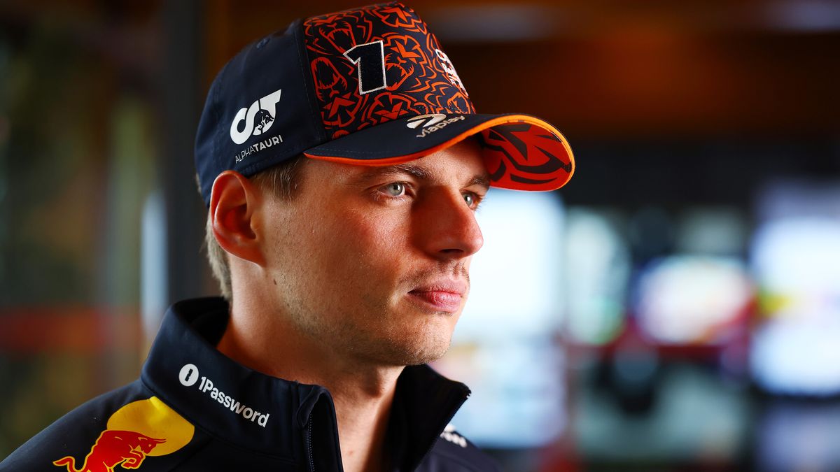 Šéf Mercedesu popírá jednání s Verstappenem. Fotka se soukromým tryskáčem byla fotomontáž