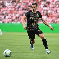 Královéhradecký Vladimír Darida v zápase proti Slavii