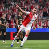 Tomáš Chorý ze Slavie  se raduje z vyrovnávací branky. 